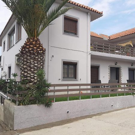 Σιντηίς- Sinties Lägenhet Moúdhros Exteriör bild