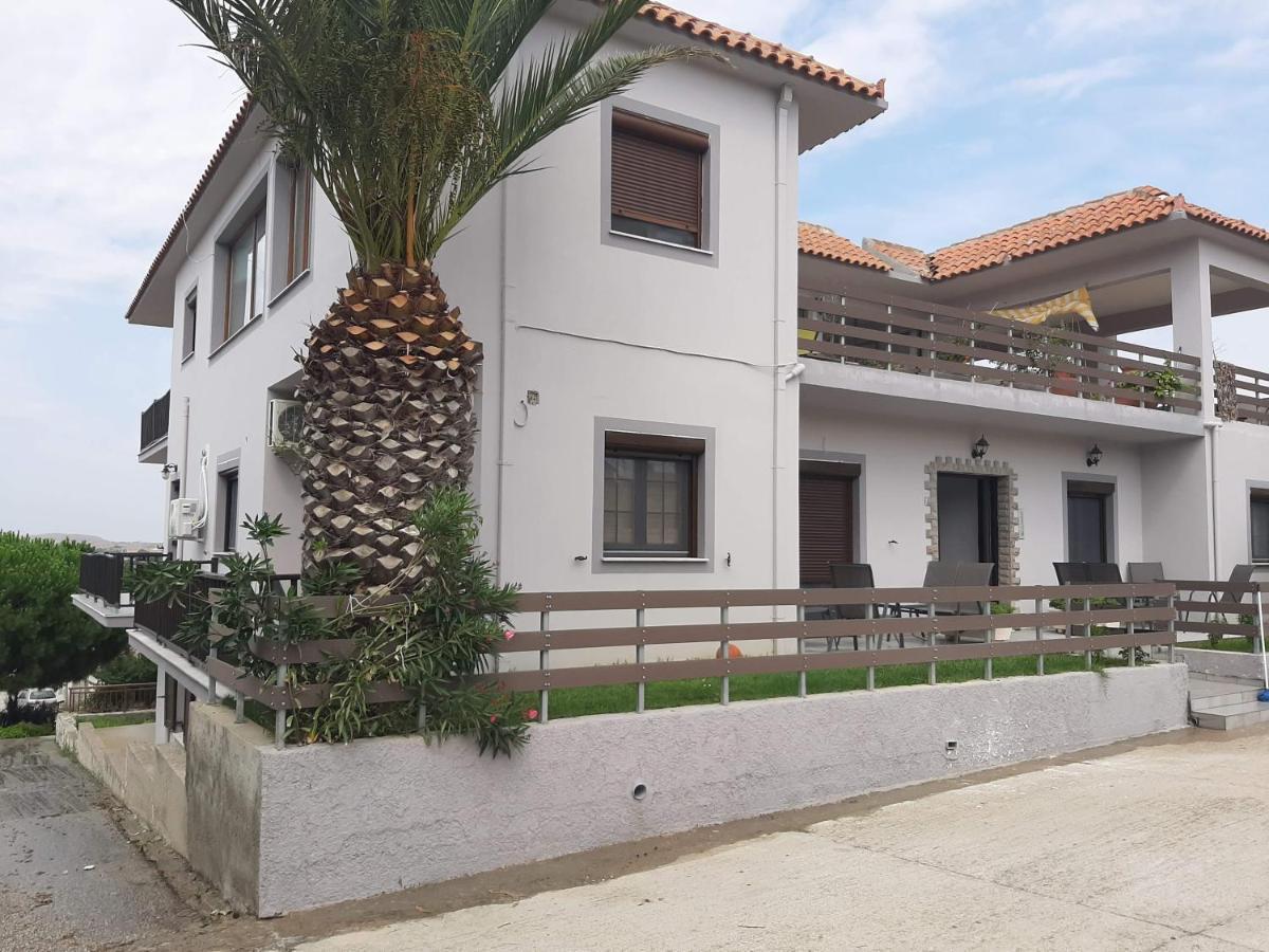 Σιντηίς- Sinties Lägenhet Moúdhros Exteriör bild