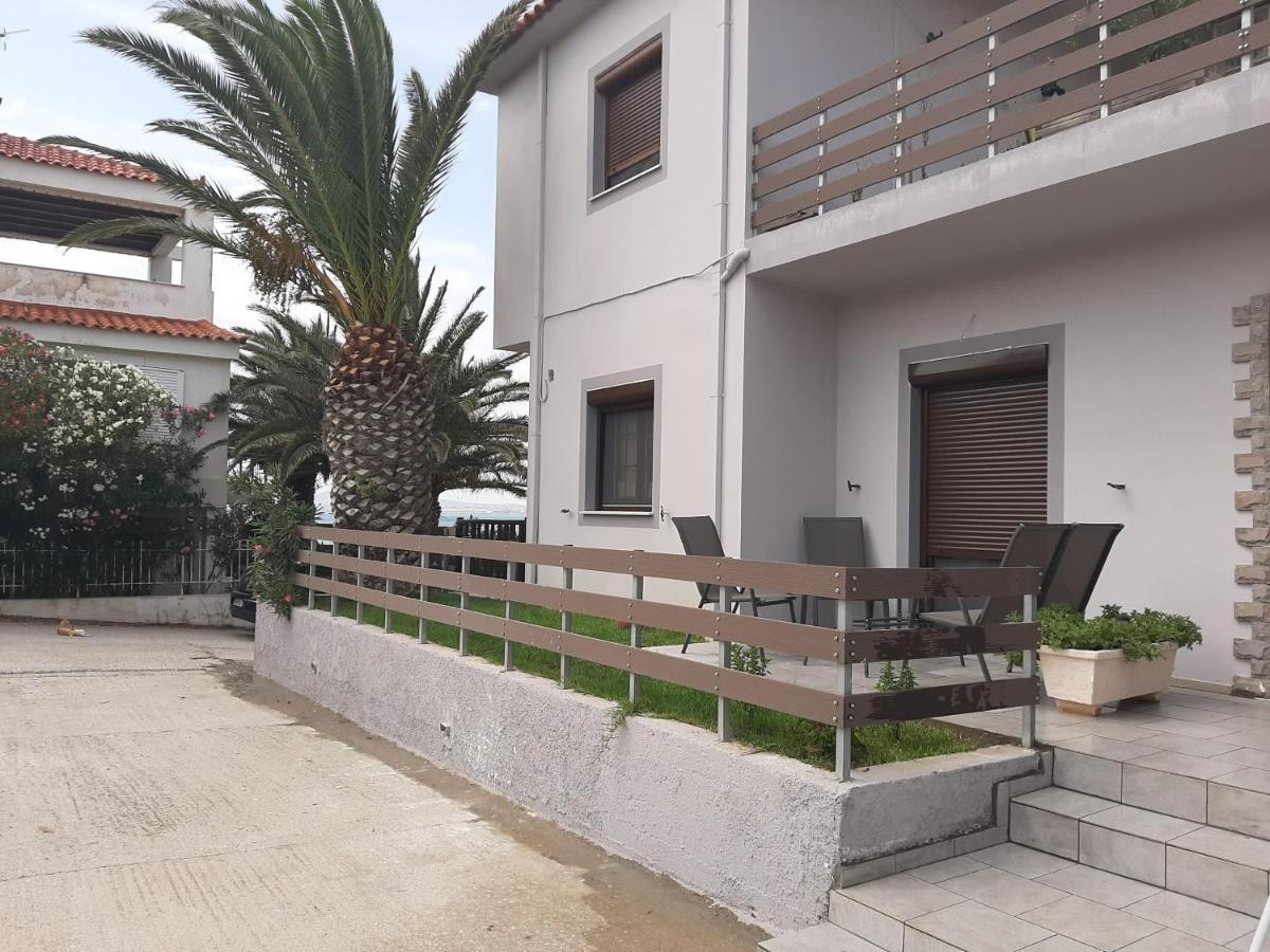 Σιντηίς- Sinties Lägenhet Moúdhros Exteriör bild